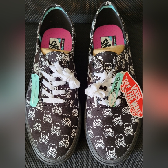 (SOLD) Vans Coldhearted Comfycush Authentic Skate Shoes Size 11 Mens NIB - Picture 1 of 14